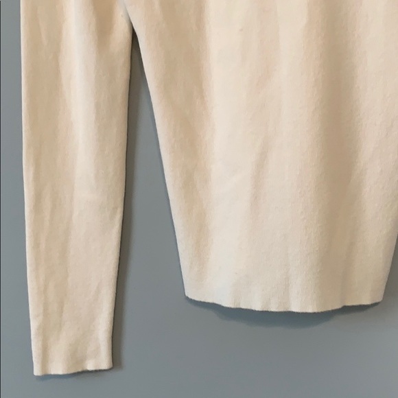 Ann Taylor LOFT Cream White V Neck - Picture 6 of 7